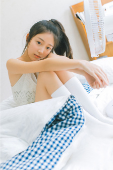 女大学生沙龙室在线观看